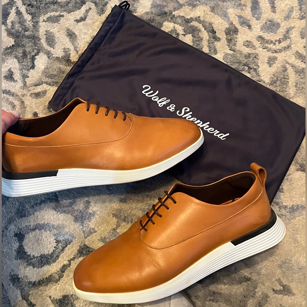 Wolf and Sheppard Crossover Crossover™ Derby in Honey/White